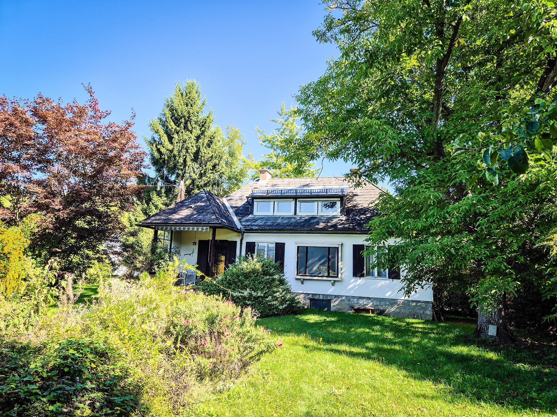 Charmantes Wohnhaus in idyllischer Stadtrandlage!