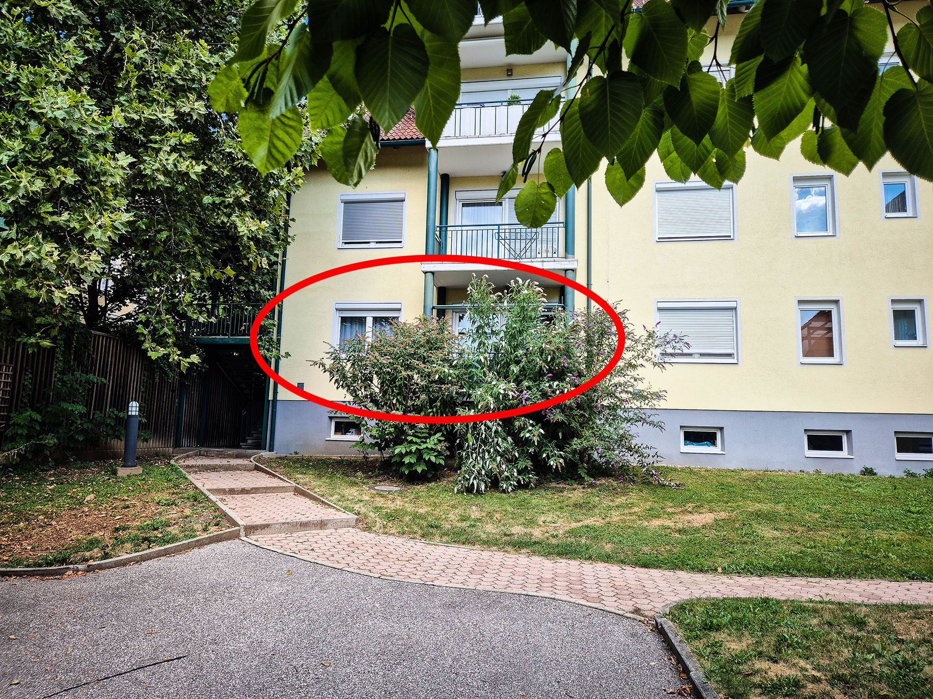 Gepflegte, vollmöblierte 2-Zimmer-Wohnung mit Balkon und Carport in Wolfsberg
